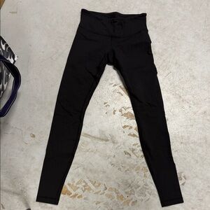 LULULEMON Black Like New Leggings Size 6 - Long Black Spandex